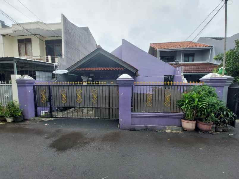dijual rumah srengseng kembangan