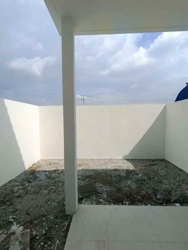 dijual rumah strategis di gland ciwastra park