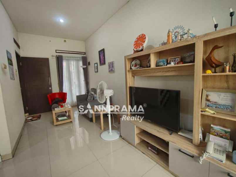 dijual rumah sukamaju baru