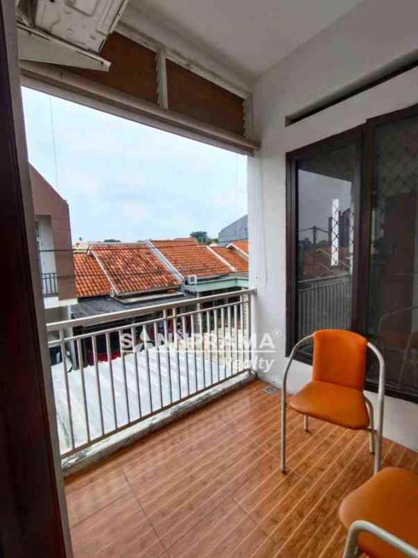 dijual rumah sukamaju baru