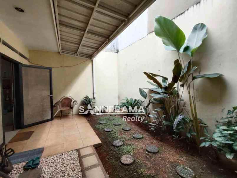 dijual rumah sukamaju baru