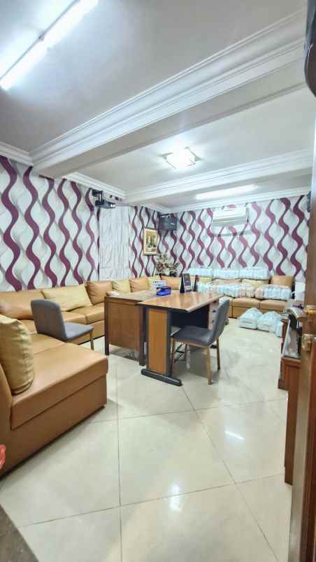 dijual rumah sunter bisma