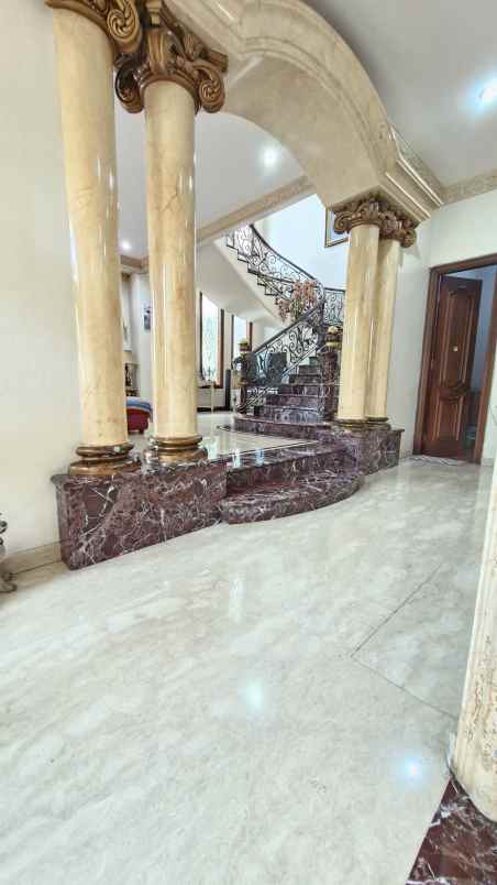 dijual rumah sunter bisma