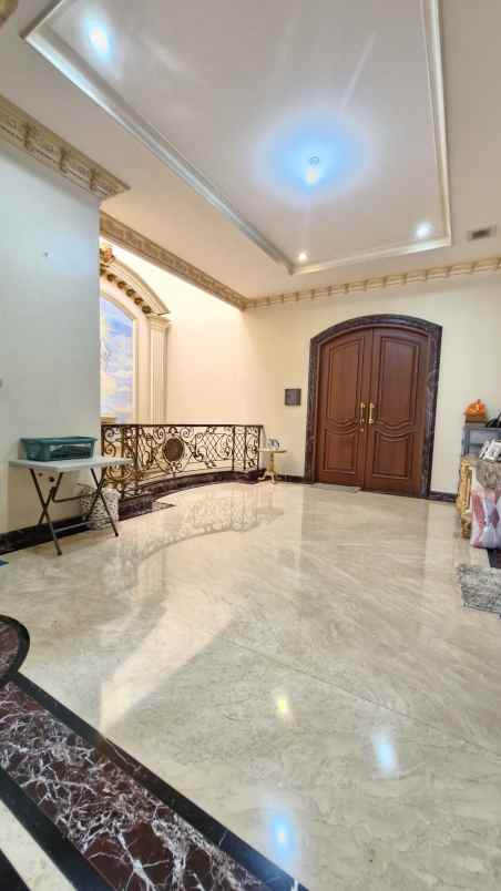 dijual rumah sunter bisma