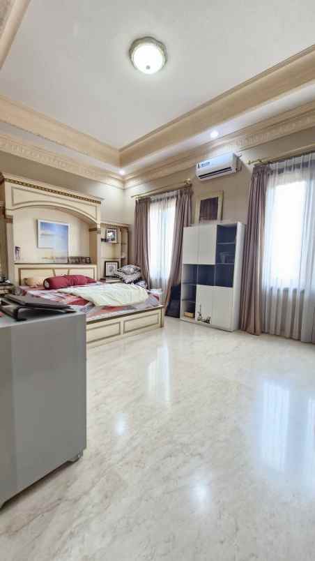 dijual rumah sunter bisma