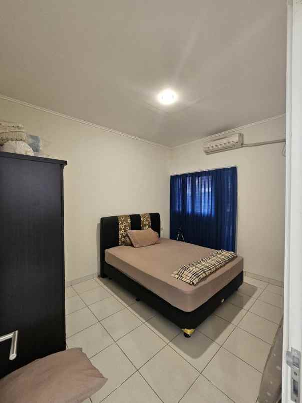 dijual rumah suvarna sutera cikupa