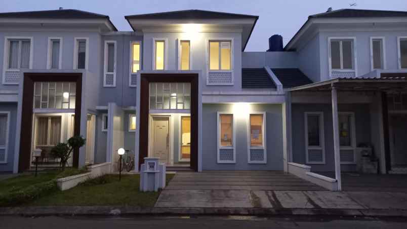 dijual rumah suvarna sutera cluster