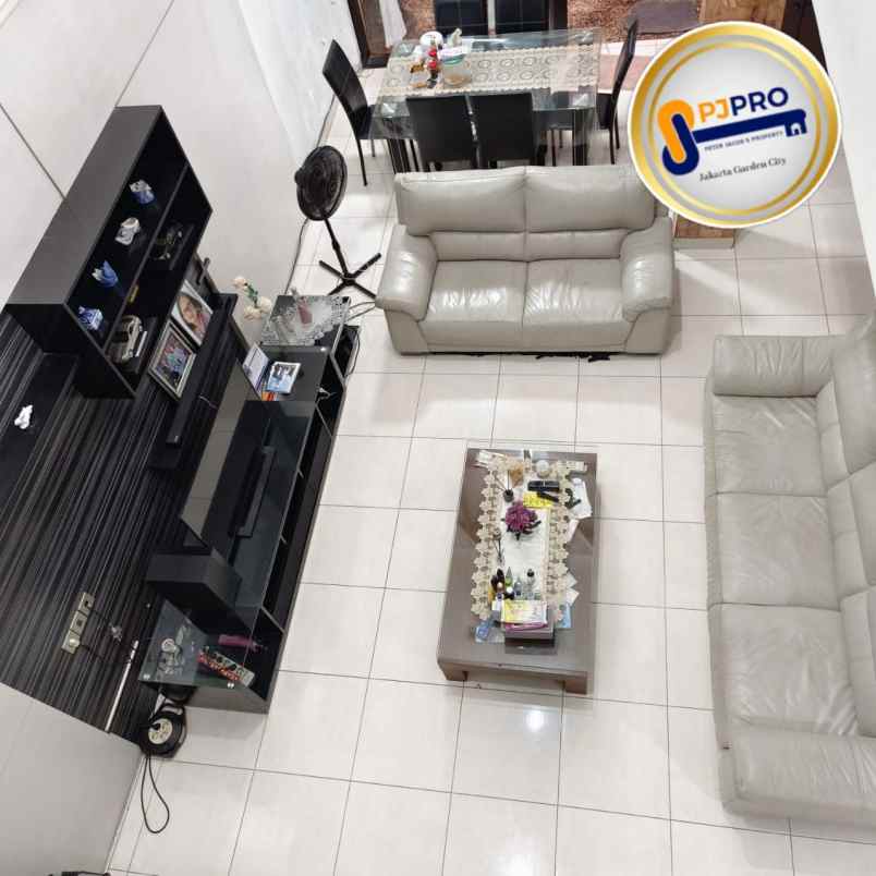 dijual rumah taman modern