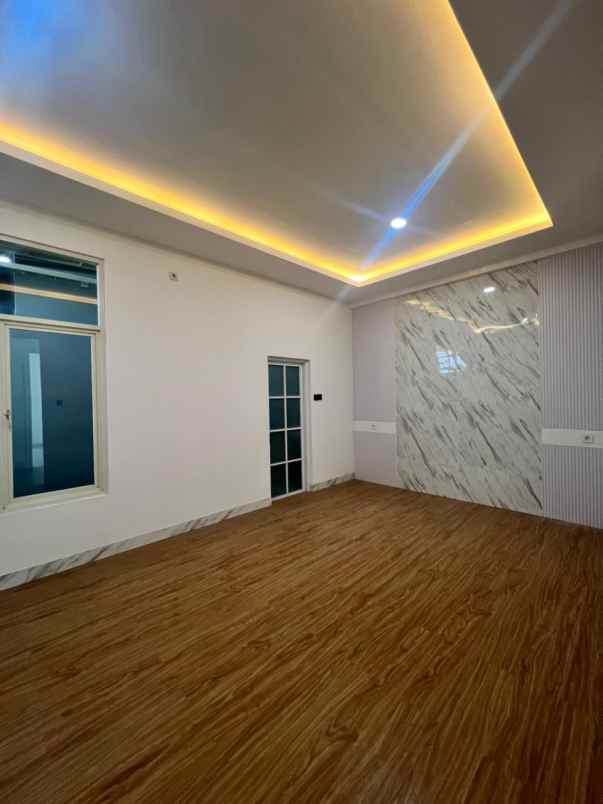 dijual rumah taman puspa raya citraland