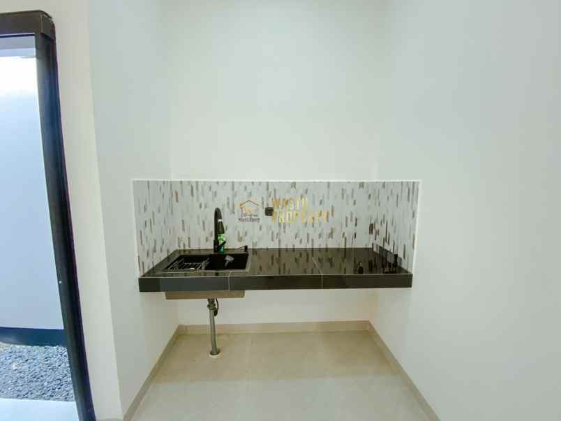 dijual rumah tamanmartani kec kalasan