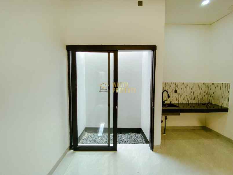 dijual rumah tamanmartani kec kalasan