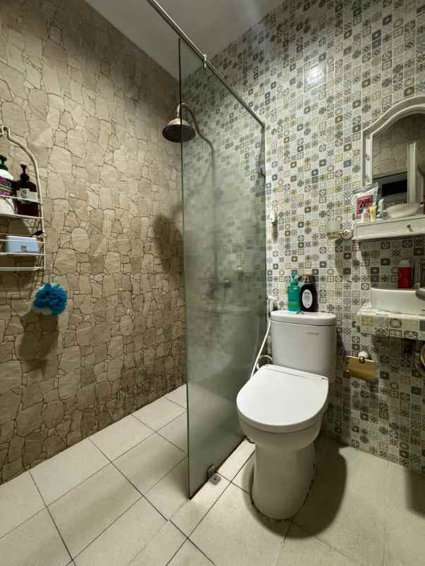 dijual rumah tangerang selatan