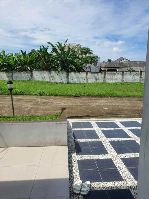 dijual rumah tengah kec cibinong