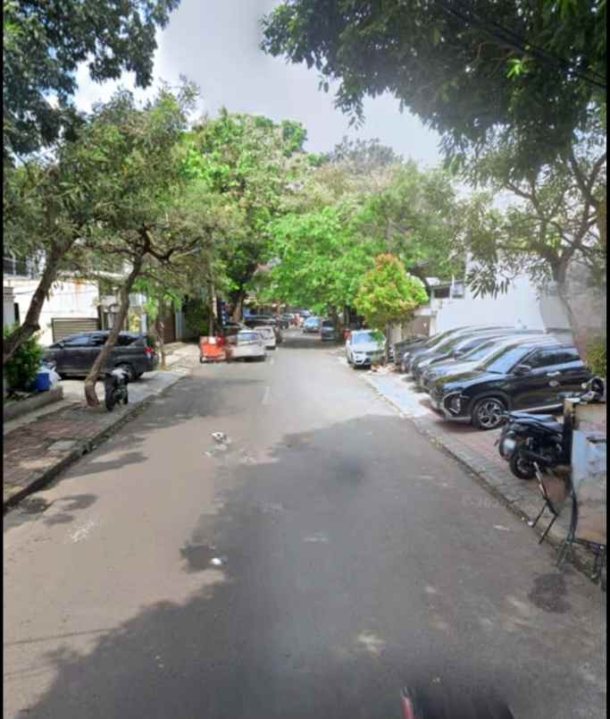 dijual rumah tua butuh renovasi di tebet lokasi ramai
