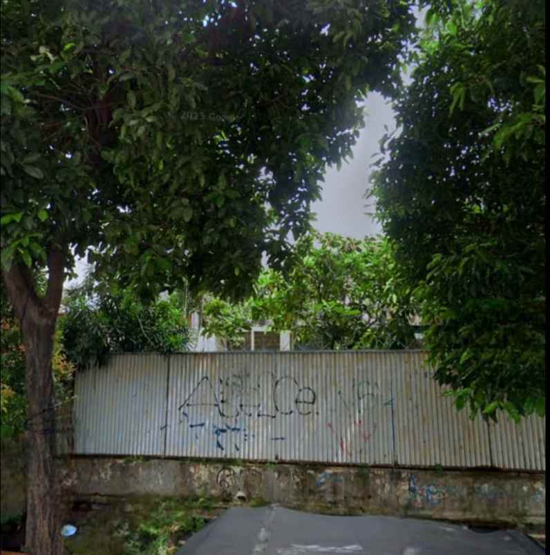 dijual rumah tua butuh renovasi di tebet lokasi ramai