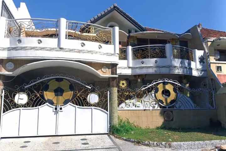 dijual rumah villa bukit indah pakuwon