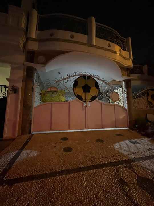 dijual rumah villa bukit indah pakuwon