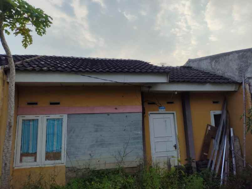 dijual rumah villa kencana cikarang