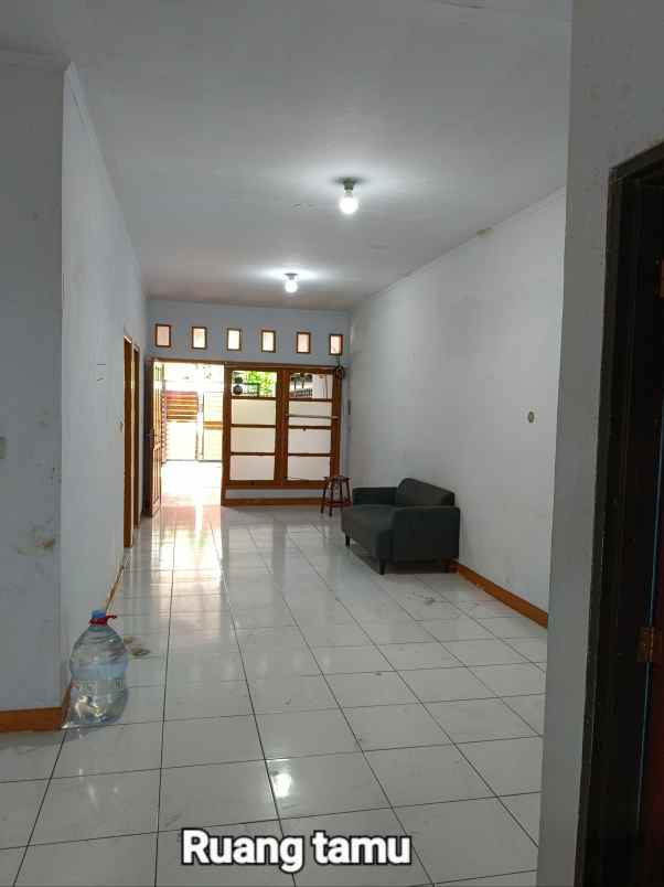 dijual rumah villa taman bandara dadap