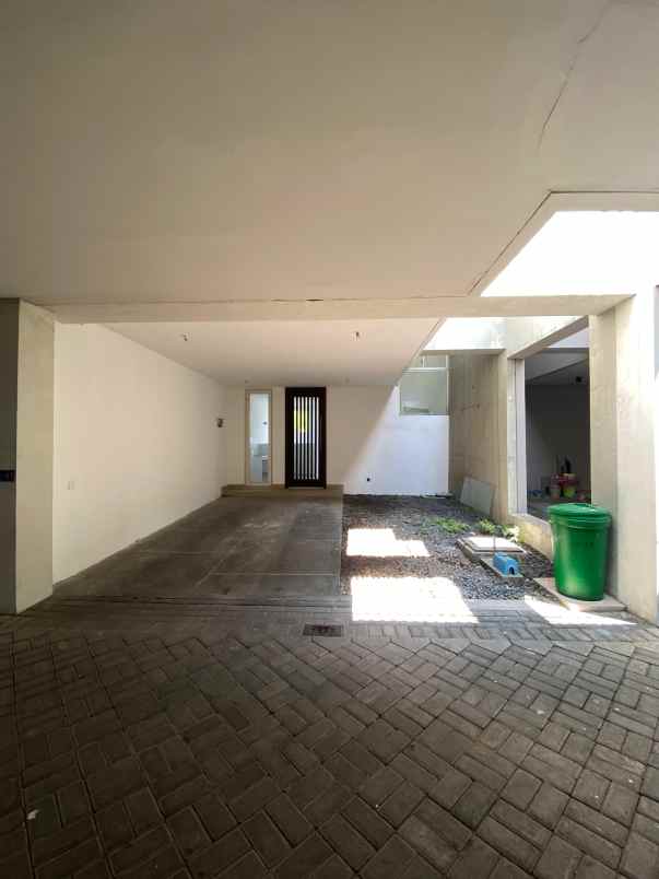 dijual rumah wisata bukit mas