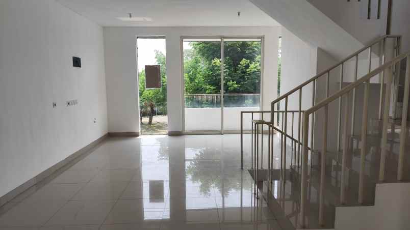 dijual rumah wisata bukit mas