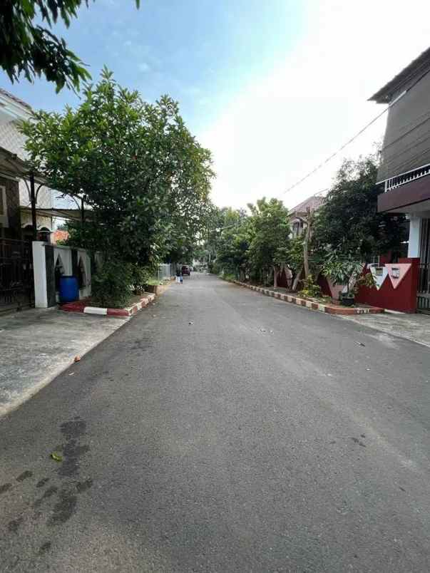 dijual tanah jl kelapa kuning pondok