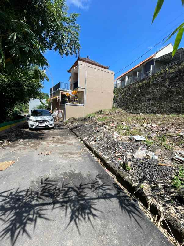 dijual tanah jl suradipa peguyangan