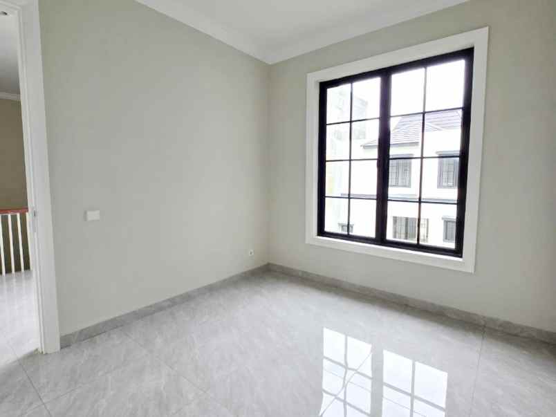 dijual villa komp citraland gama city