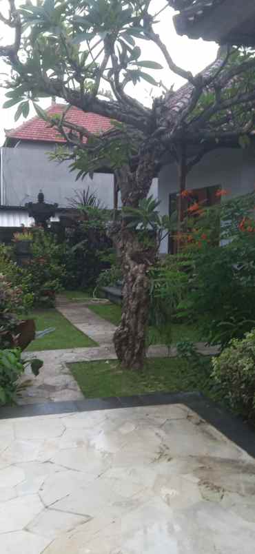 dijual villla style classic lokasi denpasar timur