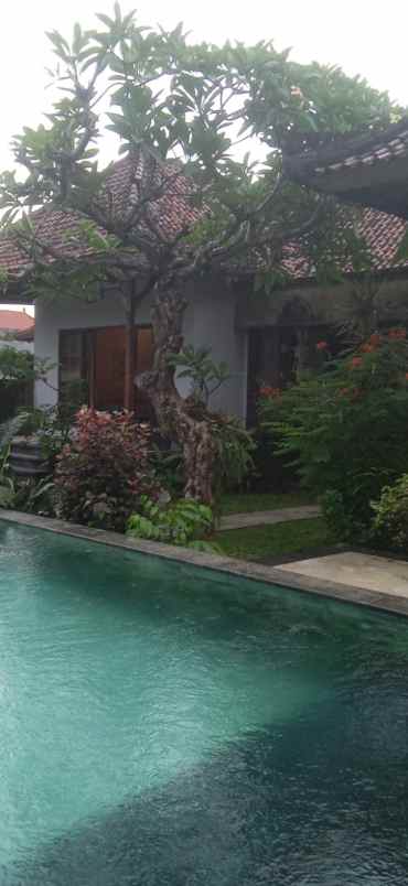 dijual villla style classic lokasi denpasar timur