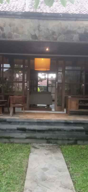 dijual villla style classic lokasi denpasar timur