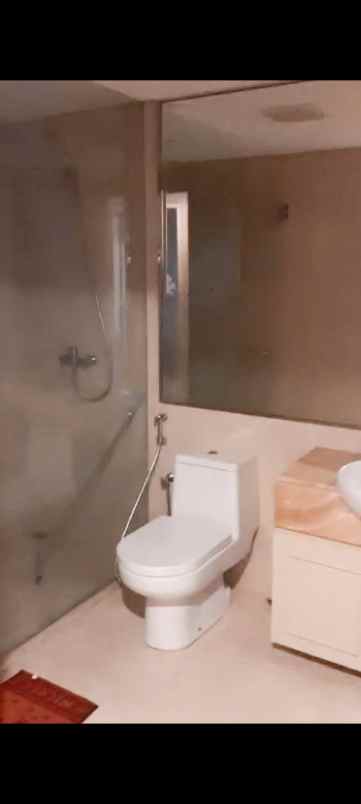 disewakan apartemen the peak lantai 20 surabaya