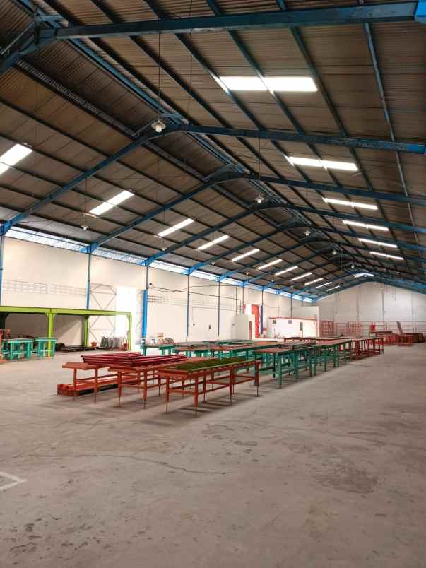 disewakan gudang margomulyo indah