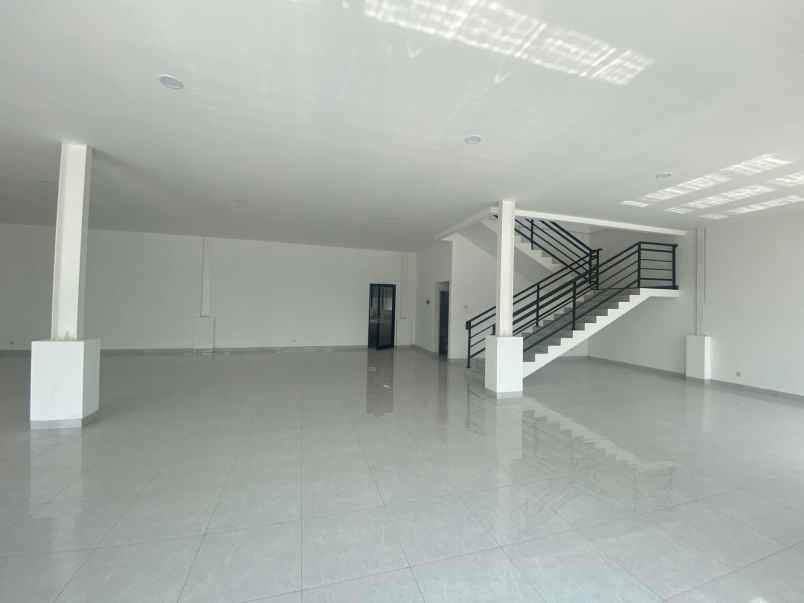 disewakan ruko gudang kantor delta silicon lippo cikarang