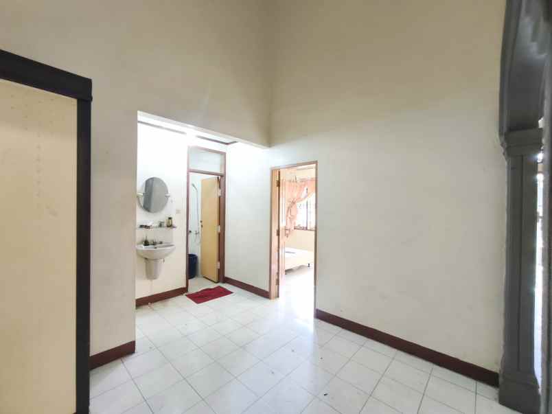 disewakan rumah 1 tingkat komplek cemara asri