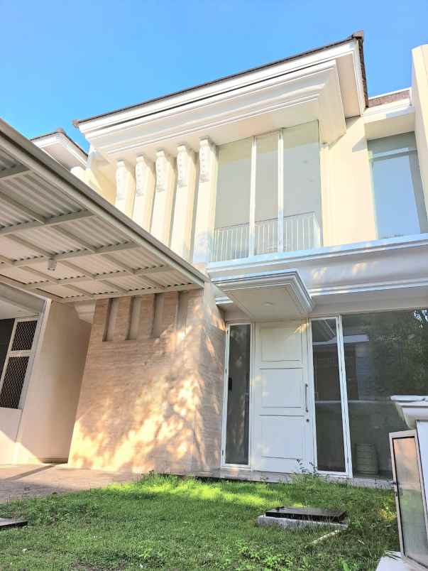 disewakan rumah pakuwon city