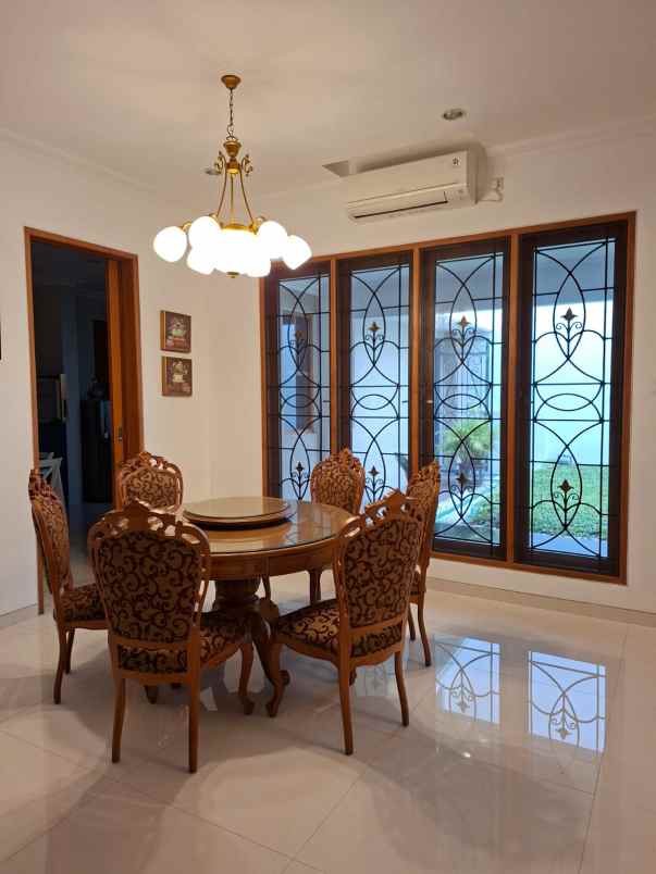 disewakan rumah pakuwon indah vil regensi