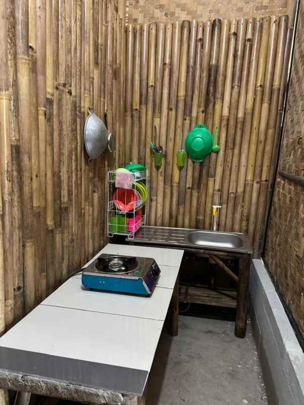 disewakan villa villa triple a saung bambu