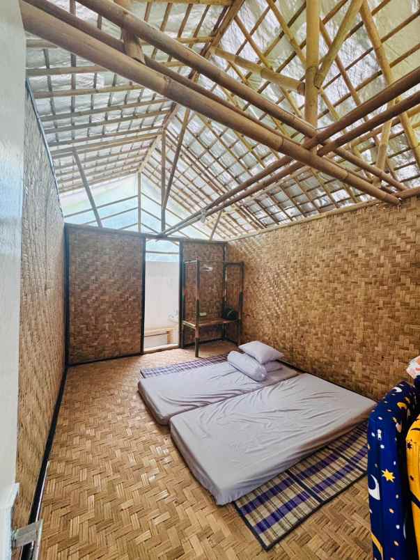 disewakan villa villa triple a saung bambu