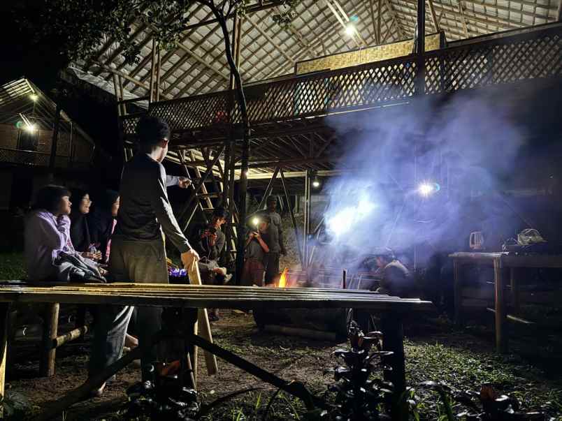 disewakan villa villa triple a saung bambu