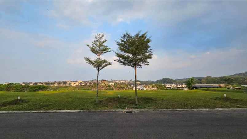 dua bidang tanah kavling di citragrand semarang