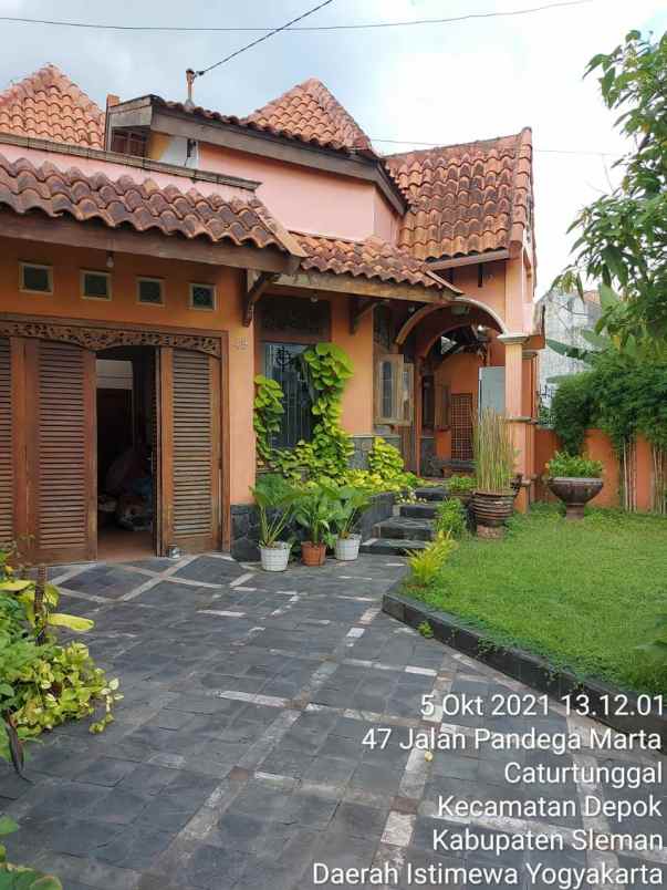 hunian mewah 4 kamar di jalan kaliurang lokasi premium