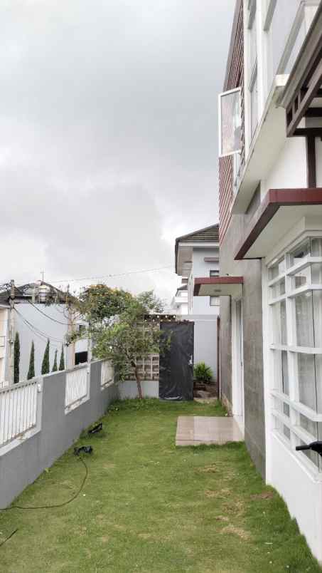 hunian strategis pinggir jalan kolonel masturi lembang