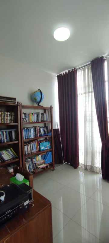 hunian strategis pinggir jalan kolonel masturi lembang