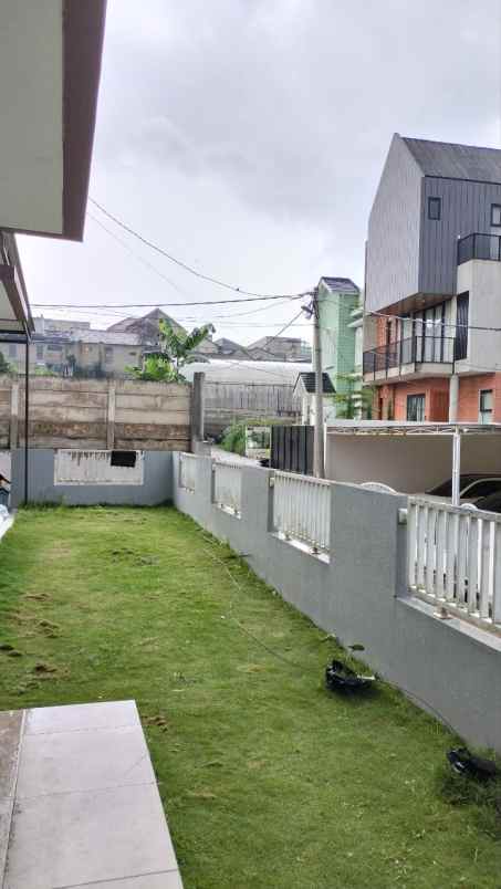 hunian strategis pinggir jalan kolonel masturi lembang