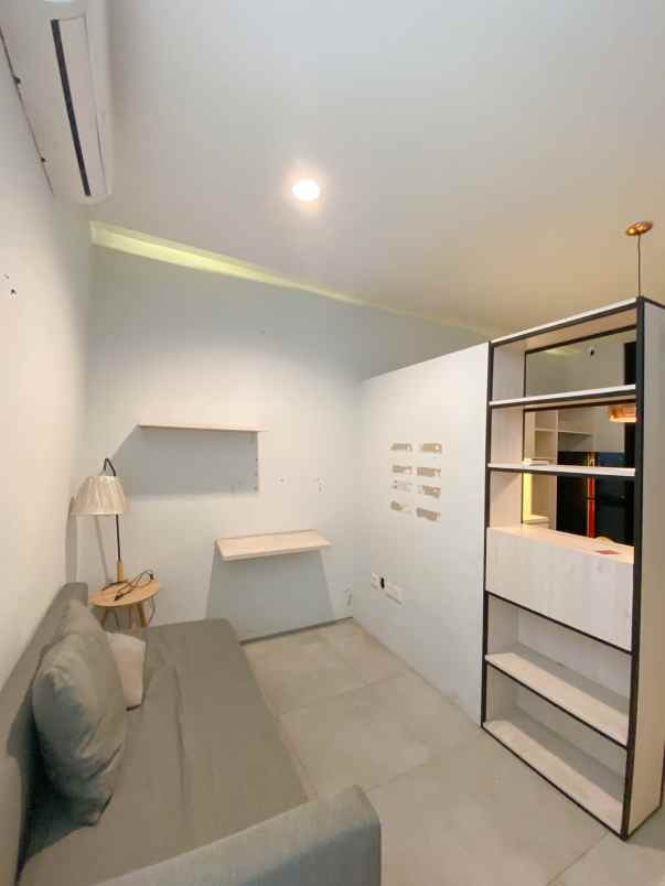 jual butuh rumah 2 lantai di grand wisata o2