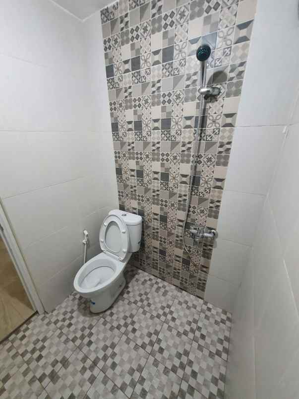 jual dan sewa rumah baru komersial premium di lenteng