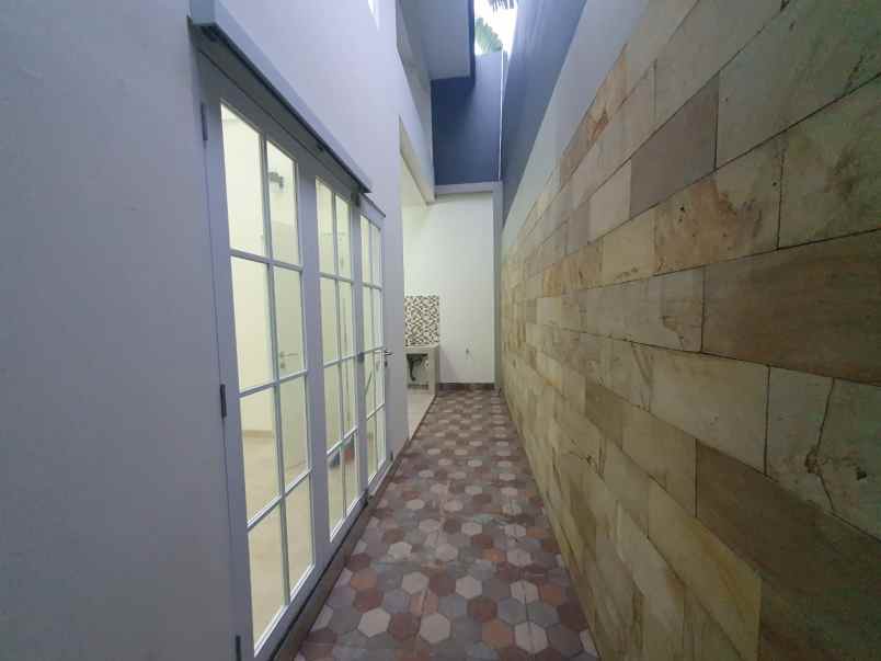 jual dan sewa rumah baru komersial premium di lenteng