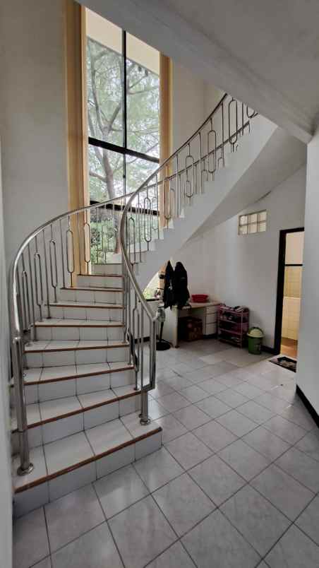 jual rumah komplek siap huni luas nyaman