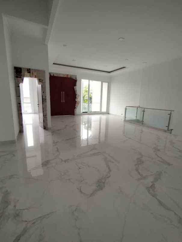 jual rumah puri indah jakarta
